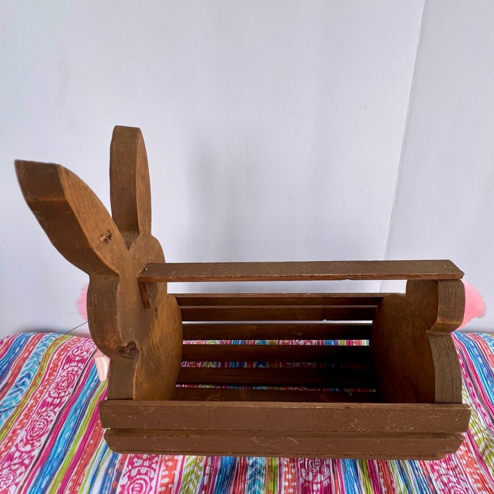 RUSTIC WOODEN BUNNY BASKET HANDCRAFTED - Picture 5 of 6